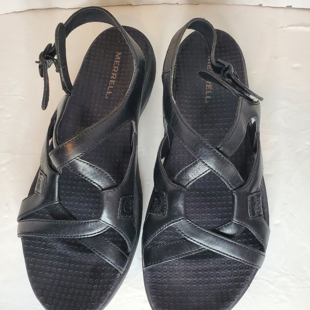 MERRELL WOMEN'S sz.6 SANDLES